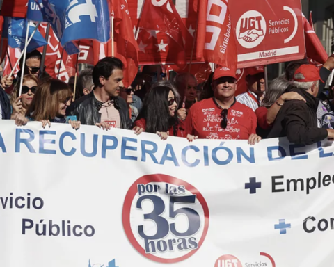 Manifestación de funcionarios en Madrid por la recuperación de la jornada de 35 horas semanales.EUROPA PRESS